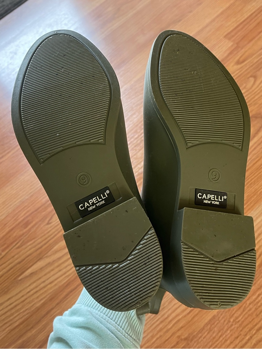 Capelli Olive Green Chelsea Rain Booties - Picture 3 of 4